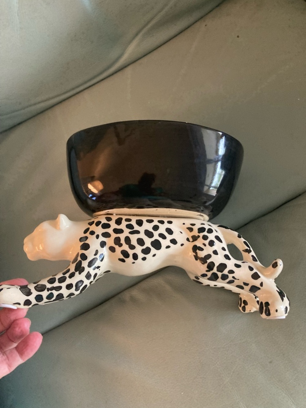 Leopard Bowl - Picture 3 of 8